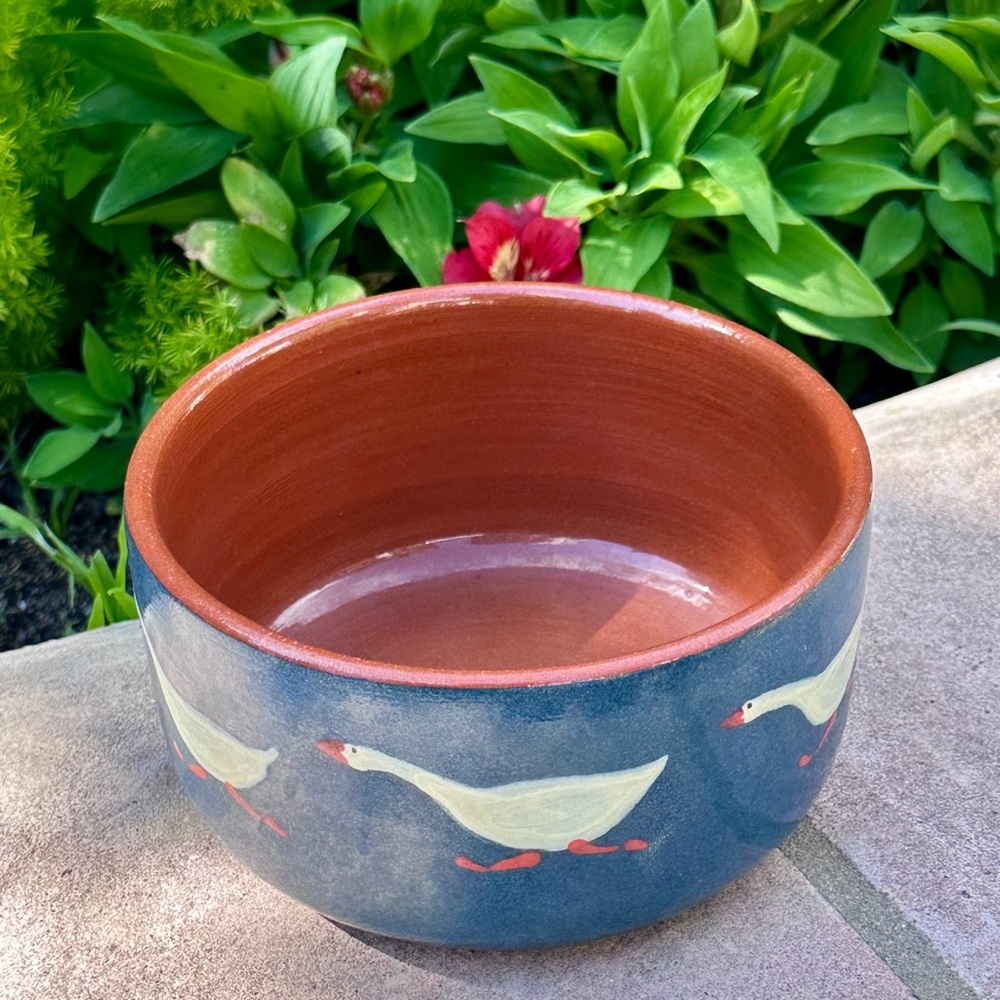 Vintage Pottery Ceramic Navy Glazed Terra Cotta Bowl w/ Running Goose Motif - Picture 11 of 15
